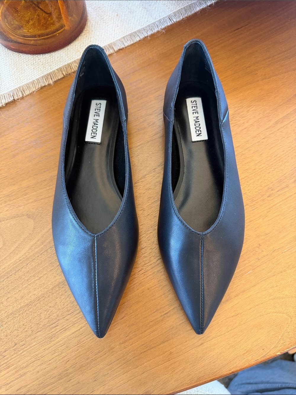 Steve Madden Idaline Women's Black Leather Pointed-Toe Ballet Flats